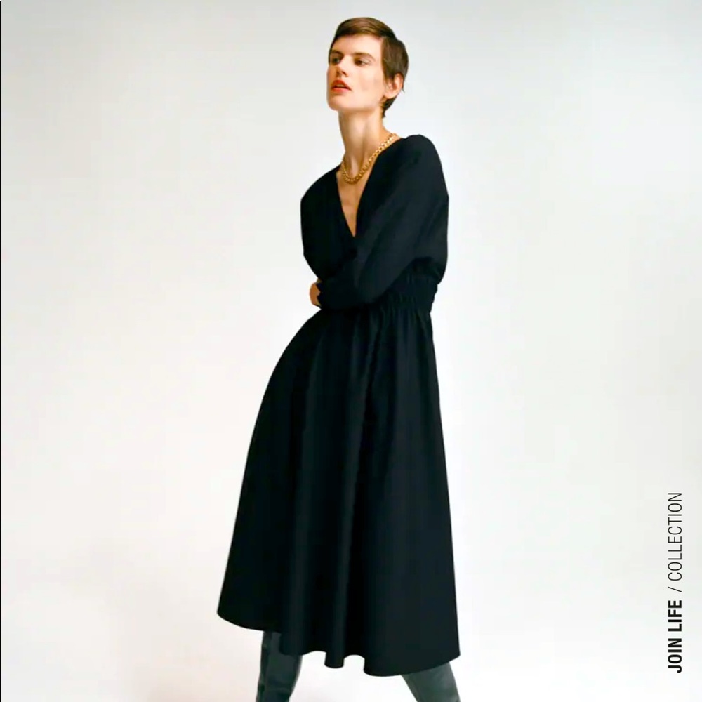 Zara’s black dress size S